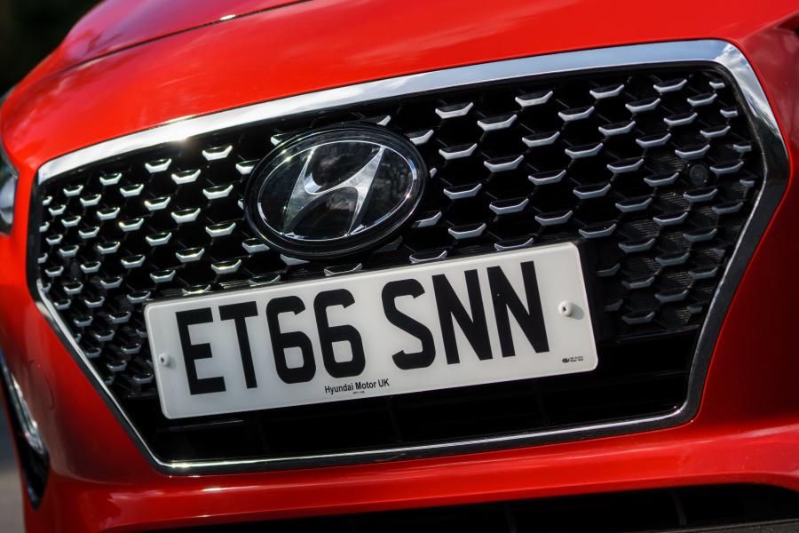 Логотип Hyundai i30 2017 года  (UK) (фото 38 из 40)